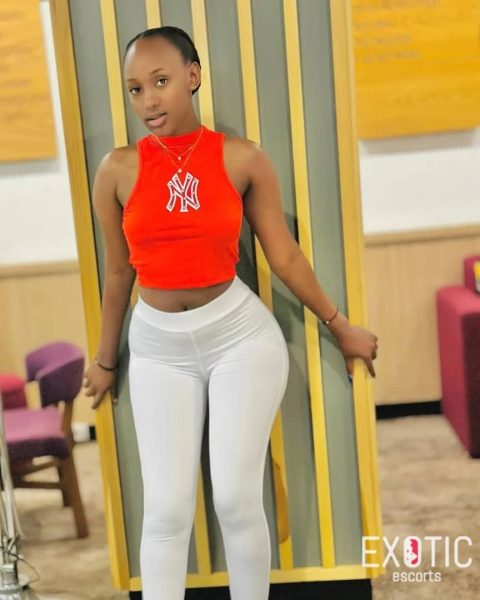Linda, escort in Kampala Town, Uganda (photo 2)
